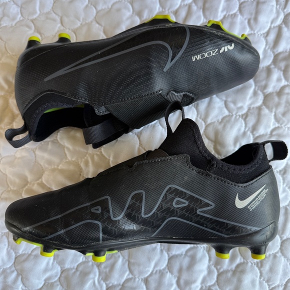 Nike Mercurial Zoom Vapor Kids Cleats Size 3.5Y - Picture 4 of 7